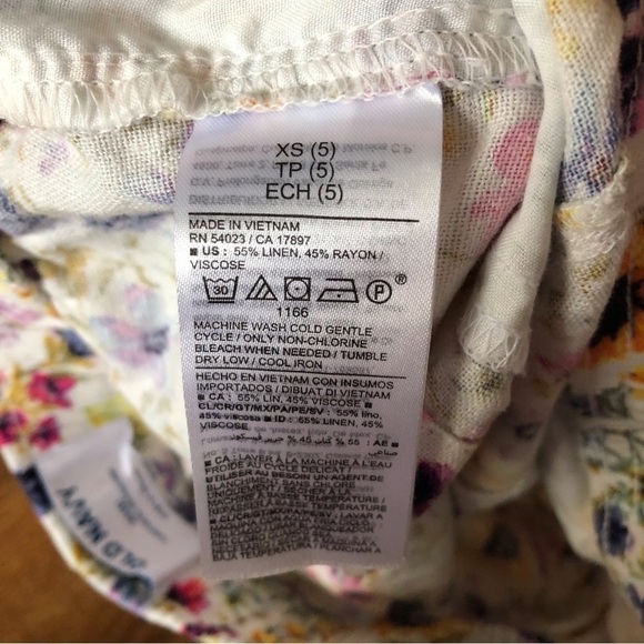 Old Navy Linen Blend Floral shorts with Functional Drawstring in size XS(5) - Picture 4 of 4